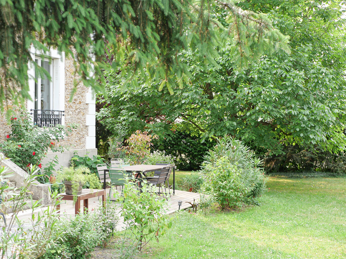 Tous ces Parisiens qui quittent Paris pour un jardin — et moi aussi