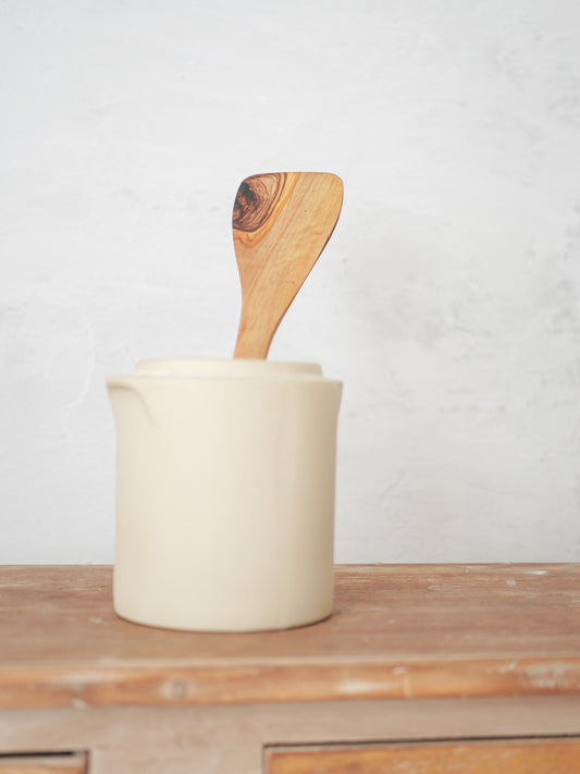 Spatule en Bois d’Olivier – Robustesse et Élégance