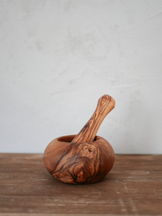 Mortier et Pilon en Bois d’Olivier – Tradition et Authenticité